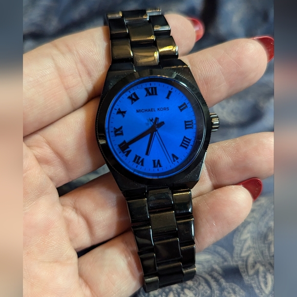 Michael Kors Channing Watch - Picture 2 of 8